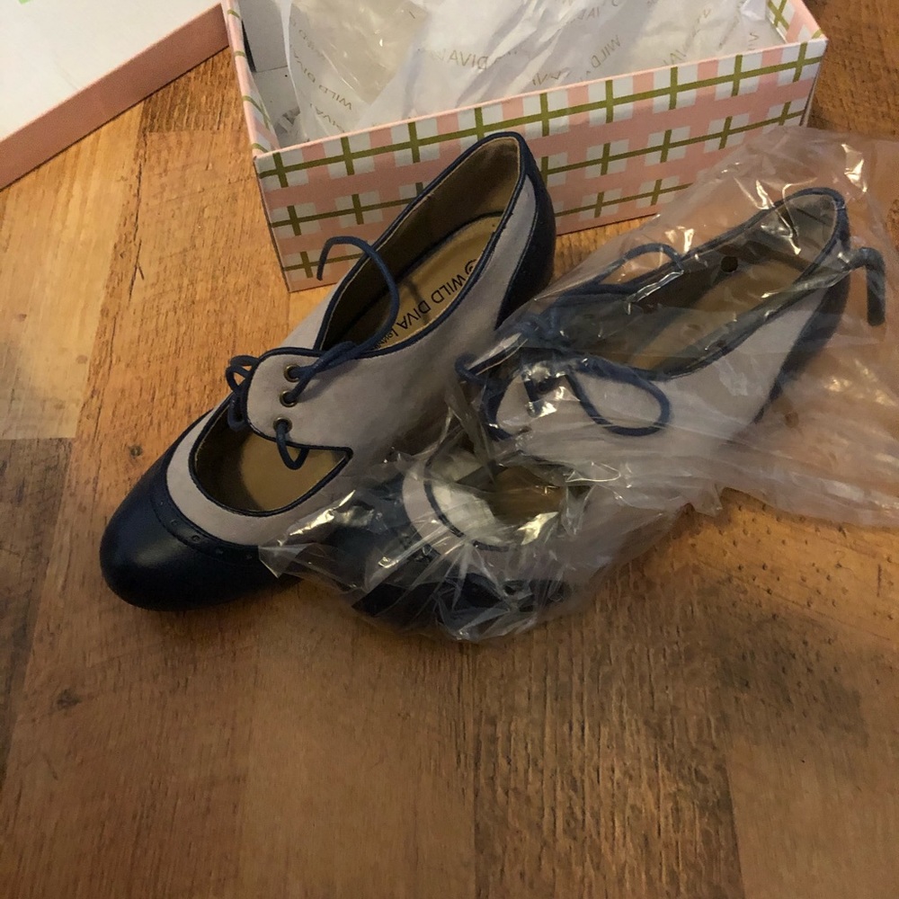 Navy vintage style oxford heels